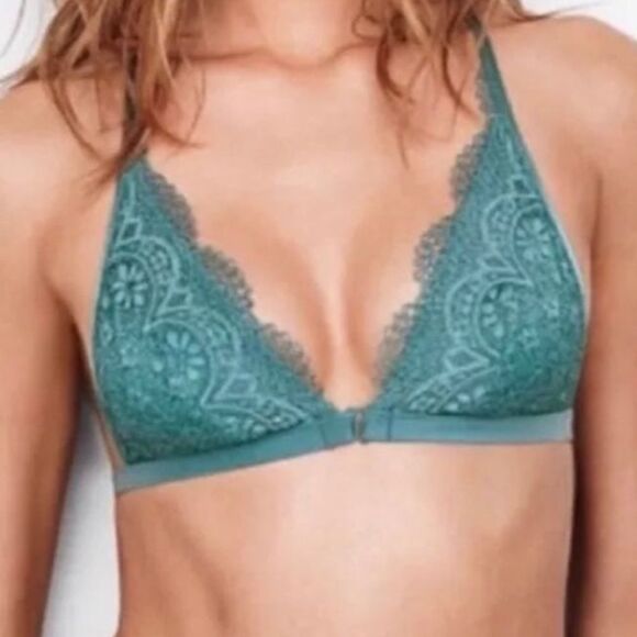 ✨ Victoria's Secret Front-Close Bralette Crochet Lace✨ - Picture 3 of 8